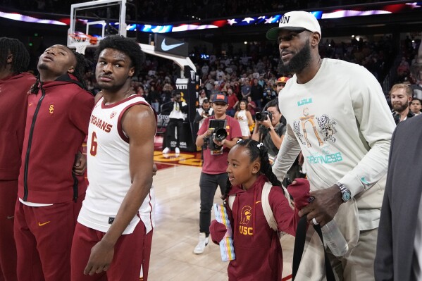 Lebron james at his son's basketball game hot sale